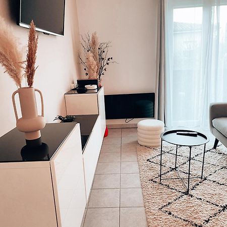 Elegant T2 Blagnac - Parking -Aeroport-Airbus- Meett Appartement Buitenkant foto