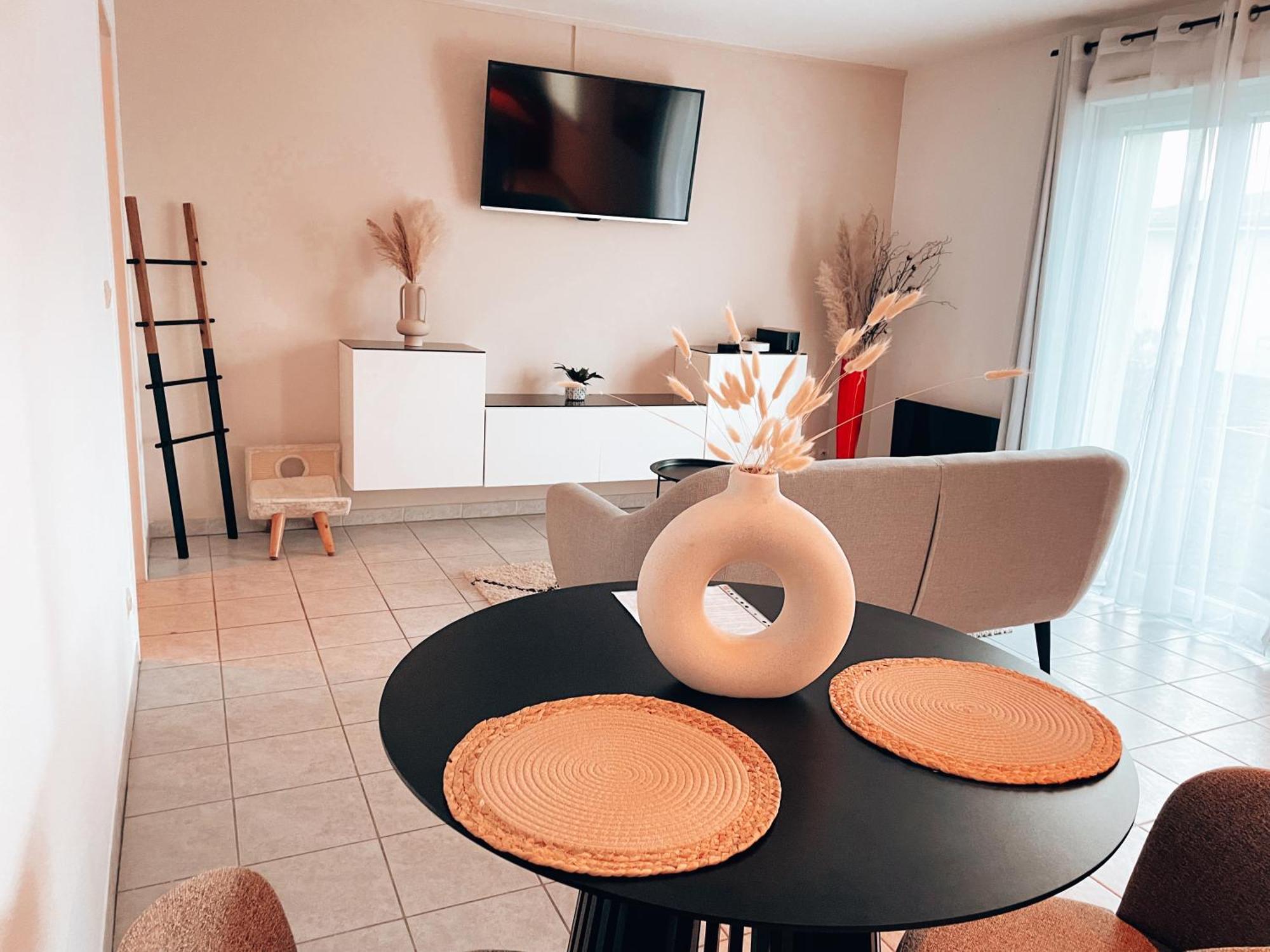 Elegant T2 Blagnac - Parking -Aeroport-Airbus- Meett Appartement Buitenkant foto